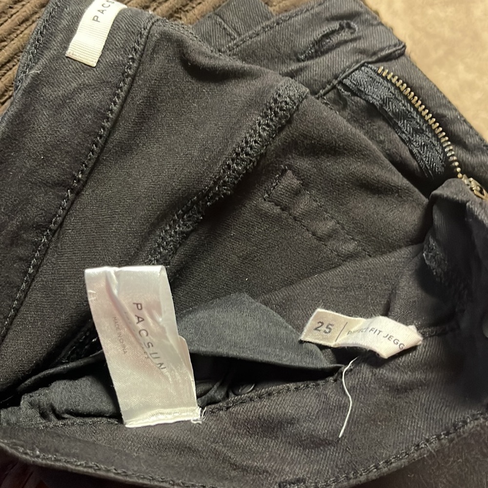 Black Skinny Jeans, Ripped